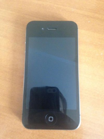 Лот: 6428405. Фото: 1. iPhone 4s black 8gb. Смартфоны