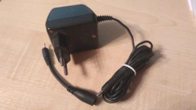 Лот: 10702203. Фото: 1. Зарядное Nokia тонкая. Зарядные устройства, блоки питания, адаптеры сетевые для смартфонов