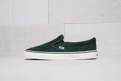 Лот: 11618509. Фото: 1. Кеды Vans Velvet Slip-On. Кеды, кроссовки, слипоны