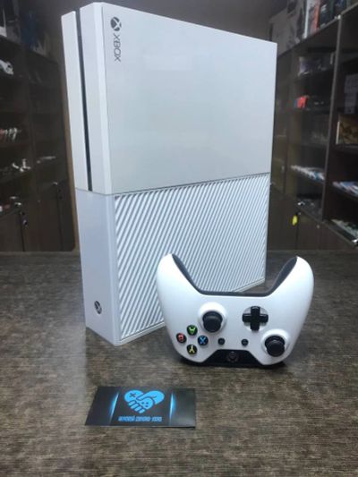 Лот: 16141010. Фото: 1. Белый Xbox One White 500gb. Microsoft... Игровые приставки, консоли