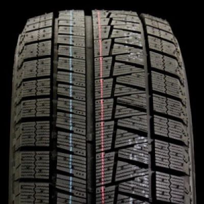 Лот: 15944667. Фото: 1. Зимняя резина "Bridgestone REVO... Шины