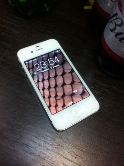 Лот: 7121811. Фото: 1. iPhone 4 16 gb белый в идеальным... Смартфоны