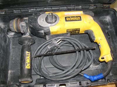 Лот: 19975202. Фото: 1. Перфоратор DeWALT D25123K. Электроинструмент