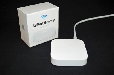 Лот: 5430155. Фото: 1. wifi роутер AirPort Express. WiFi, Bluetooth адаптеры