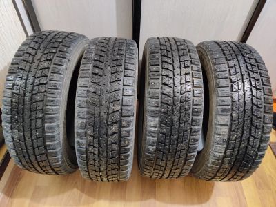 Лот: 16838823. Фото: 1. Шины Dunlop Winter Ice 01 (225... Шины