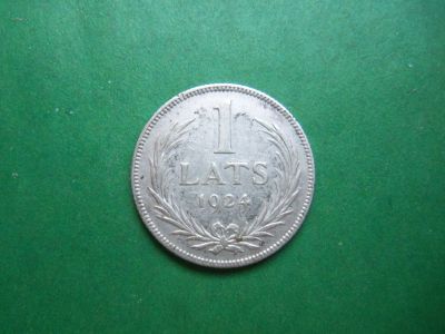Лот: 21278013. Фото: 1. Латвия 1 лат 1924 г.,серебро. Страны СНГ и Балтии