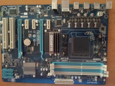 Лот: 5221593. Фото: 1. Gigabyte GA-970ADS3. Материнские платы