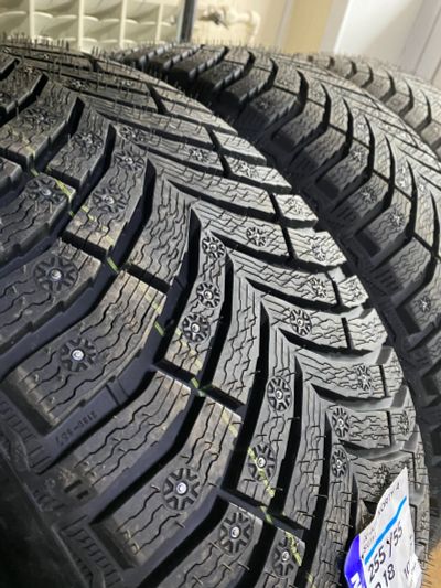Лот: 16703760. Фото: 1. 255/55 R18 Michelin X-ice north... Шины