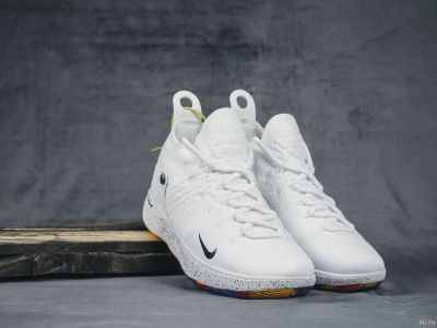 Лот: 13323102. Фото: 1. Кроссовки Nike zoom kd 11. Кеды, кроссовки, слипоны