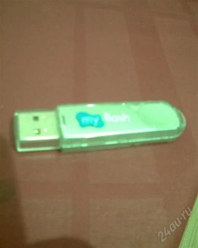 Лот: 876420. Фото: 1. Флэшка AData 4 Гб цвета металлик. USB-флеш карты