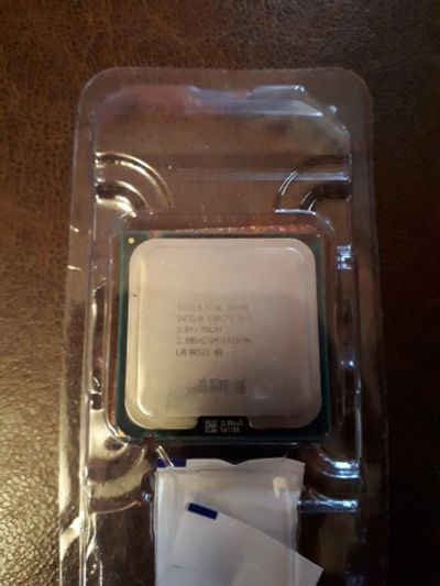 Лот: 13914161. Фото: 1. Процессор Intel Core 2 Duo E8400... Комплекты запчастей