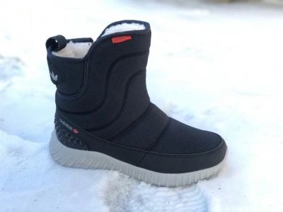 Лот: 15292587. Фото: 1. Сапоги Adidas Yeezy Blue. Сапоги