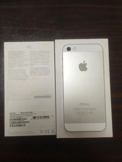 Лот: 6189902. Фото: 1. Apple iPhone 5s. Смартфоны