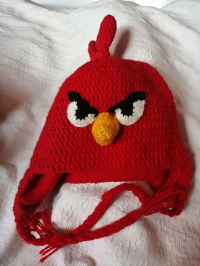 Лот: 13505292. Фото: 1. Шапка AngryBirds вязанная. Головные уборы