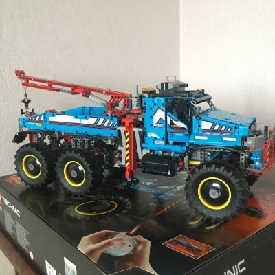 Лот: 12110204. Фото: 1. LEGO Technic 42070 флагманский... Конструкторы