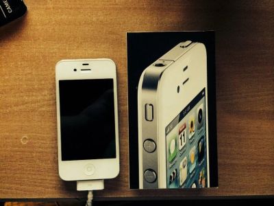 Лот: 4503343. Фото: 1. IPhone 4 8gb. Смартфоны