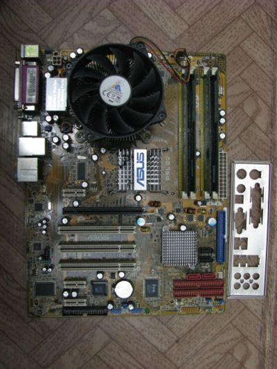 Лот: 17213704. Фото: 1. Мат. плата ASUS P5LD2 Rev 2.01G... Материнские платы