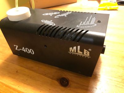 Лот: 15260256. Фото: 1. Дым машина MLB Z-400. Другое (музыкальные инструменты и оборудование)