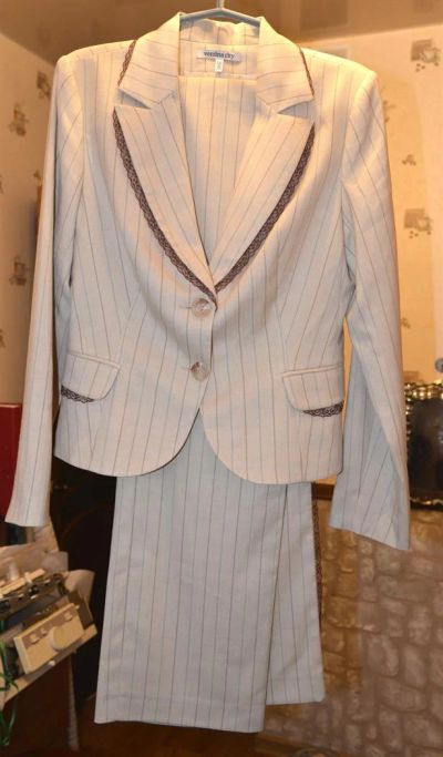 Лот: 3736931. Фото: 1. Костюм брючный летний, новый 50р... Костюмы