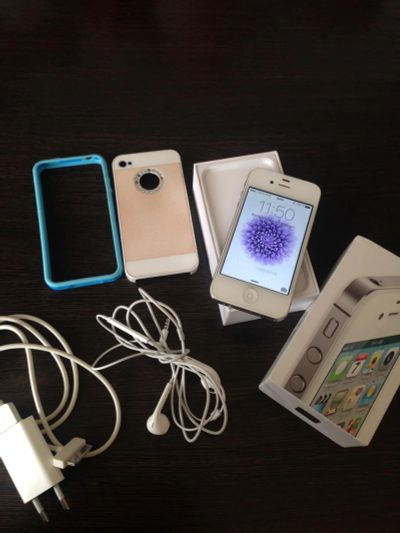 Лот: 7005588. Фото: 1. iPhone 4s 16gb. Смартфоны