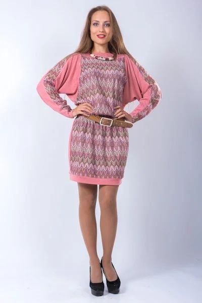 Лот: 2362263. Фото: 1. Розовое неординарное повседневное... Платья