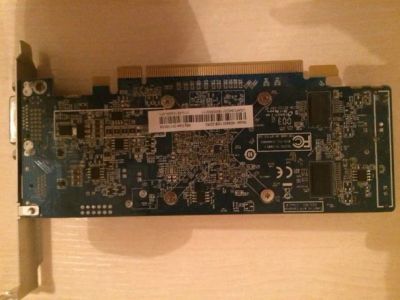 Лот: 7141083. Фото: 1. видеокарта AMD Radeon HD 6450. Видеокарты