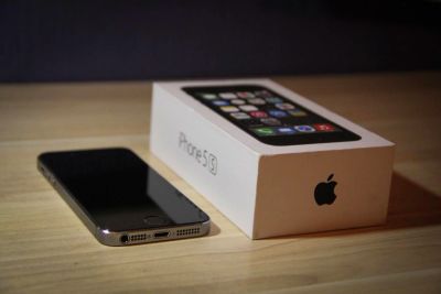 Лот: 8528939. Фото: 1. iPhone 5s 16Gb. Смартфоны