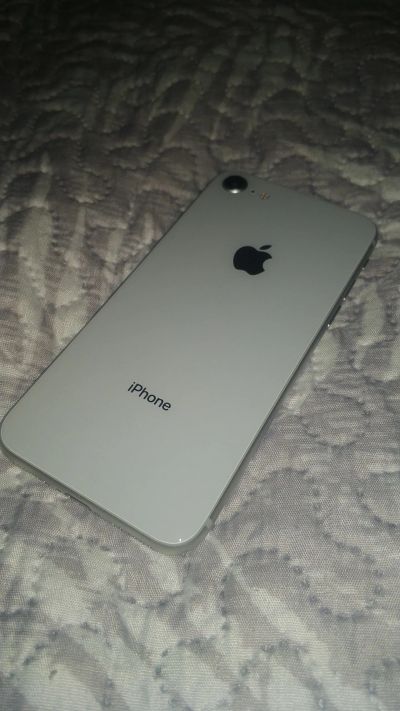 Лот: 19369114. Фото: 1. IPhone 8 64gb. Смартфоны