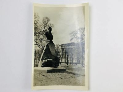 Лот: 23296968. Фото: 1. Ленинград. Памятник Н.М. Пржевальскому... Открытки, конверты