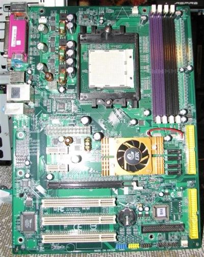 Лот: 945010. Фото: 1. Epox EP-9NPA7I (939). Материнские платы
