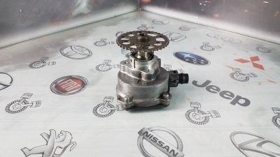 Лот: 23601450. Фото: 1. Насос вакуумный BMW X5 N52B30... Двигатель и элементы двигателя