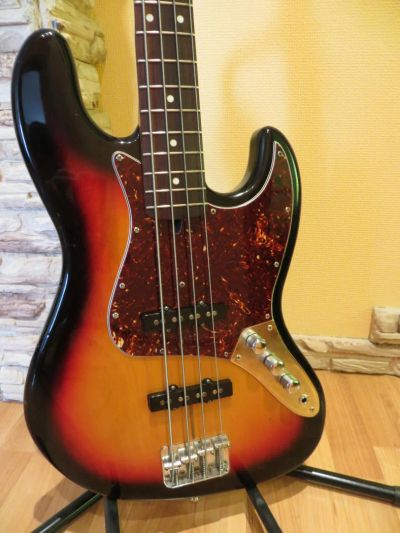 Лот: 7694405. Фото: 1. Fender Jazz Bass(Vintage`62... Гитары