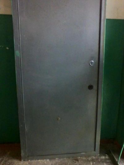 Лот: 4444761. Фото: 1. Дверь металлическая с коробкой. Двери входные