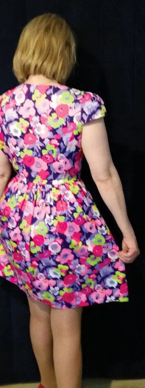 Лот: 11500841. Фото: 1. Платье в модных сиренево-розовых... Платья