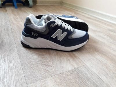 Лот: 10992227. Фото: 1. Кроссовки New balance, замша... Кеды, кроссовки, слипоны