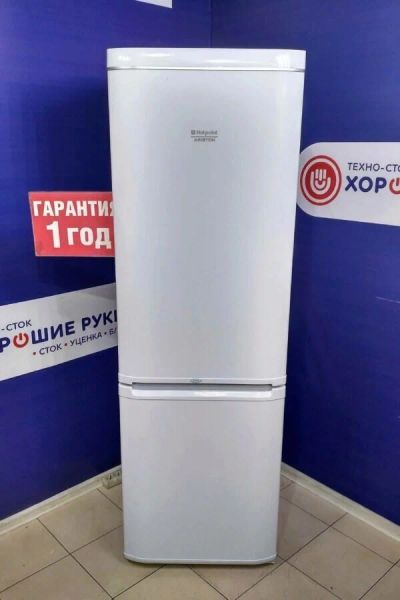 Лот: 15941682. Фото: 1. Холодильник hotpoint-ariston rmba... Холодильники, морозильные камеры
