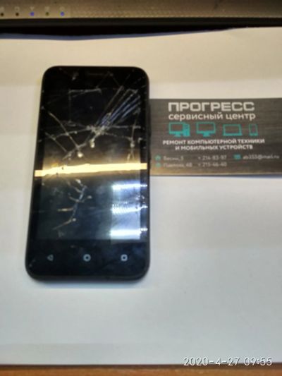 Лот: 14914476. Фото: 1. Смартфон BQ 4028 UP!(4"/5МП/3G... Смартфоны