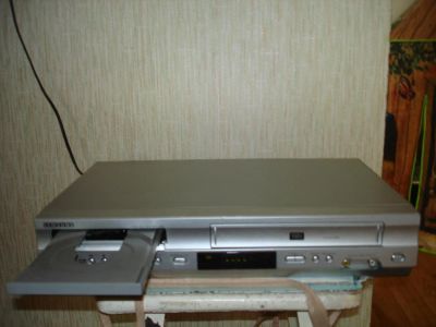 Лот: 4132302. Фото: 1. Видеомагнитофон samsung диск... CD-проигрыватели и чейнджеры
