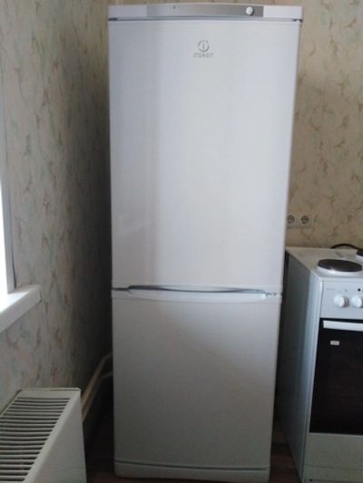 Лот: 17232843. Фото: 1. Холодильник Indesit SB 167.027... Холодильники, морозильные камеры