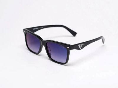 Лот: 24977459. Фото: 1. Очки Prada. Очки солнцезащитные