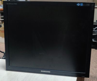Лот: 19603529. Фото: 1. Монитор Samsung E1920 19" 5:4... ЖК-мониторы