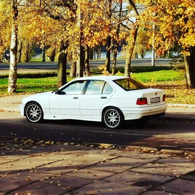 Лот: 14353070. Фото: 1. BMW 325. Автомобили