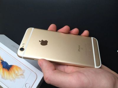 Лот: 11202057. Фото: 1. Iphone 6s Gold 16gb . Смартфоны