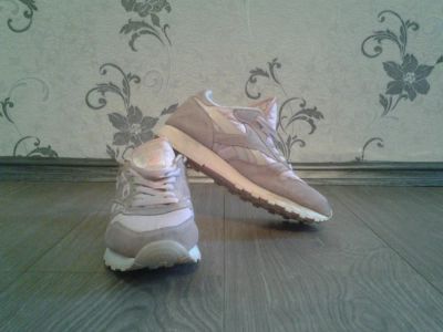 Лот: 5273281. Фото: 1. кроссовки Reebok. Кеды, кроссовки, слипоны