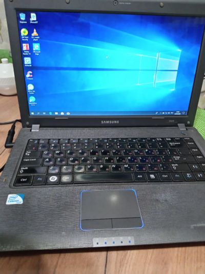 Лот: 25765199. Фото: 1. Ноутбук Samsung r428. Ноутбуки