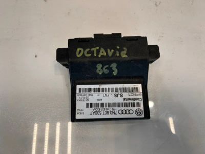Лот: 21707220. Фото: 1. блок комфорта Skoda Octavia 1Z3. Двигатель и элементы двигателя