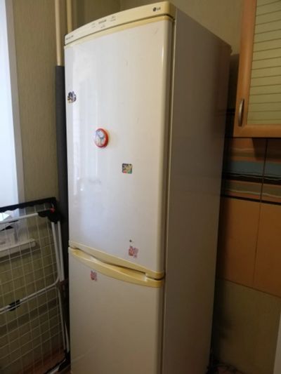 Лот: 15763893. Фото: 1. холодильник LG сломан. Холодильники, морозильные камеры