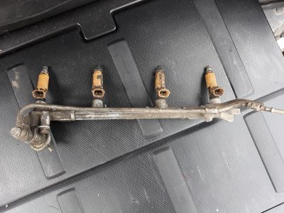 Лот: 14454444. Фото: 1. Топливная рампа с форсунками toyota... Двигатель и элементы двигателя
