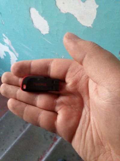 Лот: 18928549. Фото: 1. Sandisk 64gb cruzer blade. USB-флеш карты