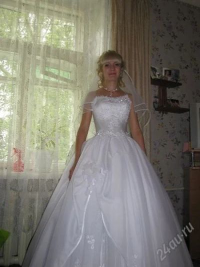 Лот: 825029. Фото: 1. Свадебное платье. Другое (свадебная мода)
